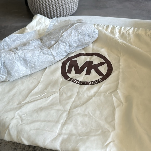 Micheal Kors Selma Bag - Picture 4 of 4